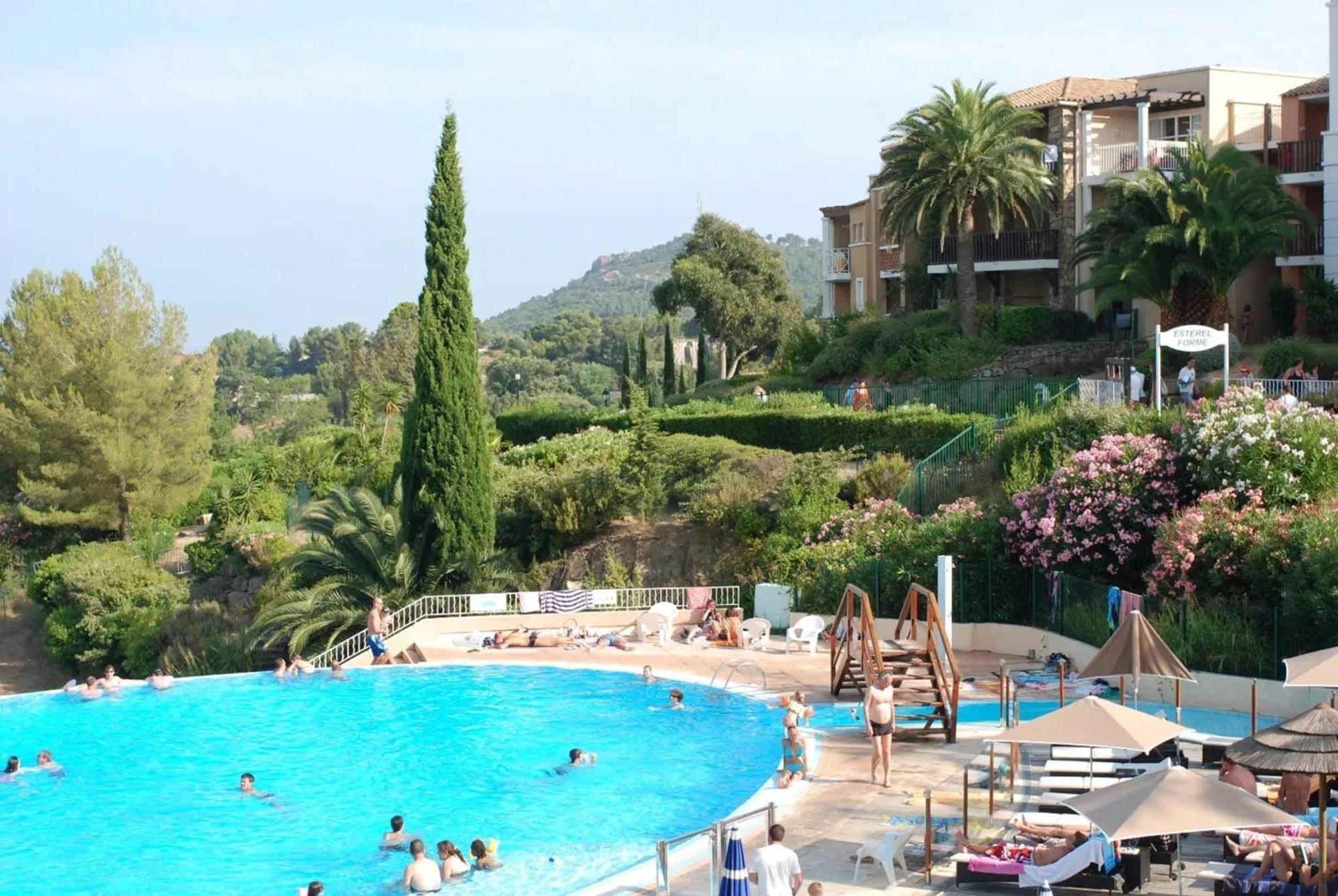 Appartement Familial Avec Vue Sur La Mer A Agay 40 M² + Piscine Saint-Raphaël Exterior foto