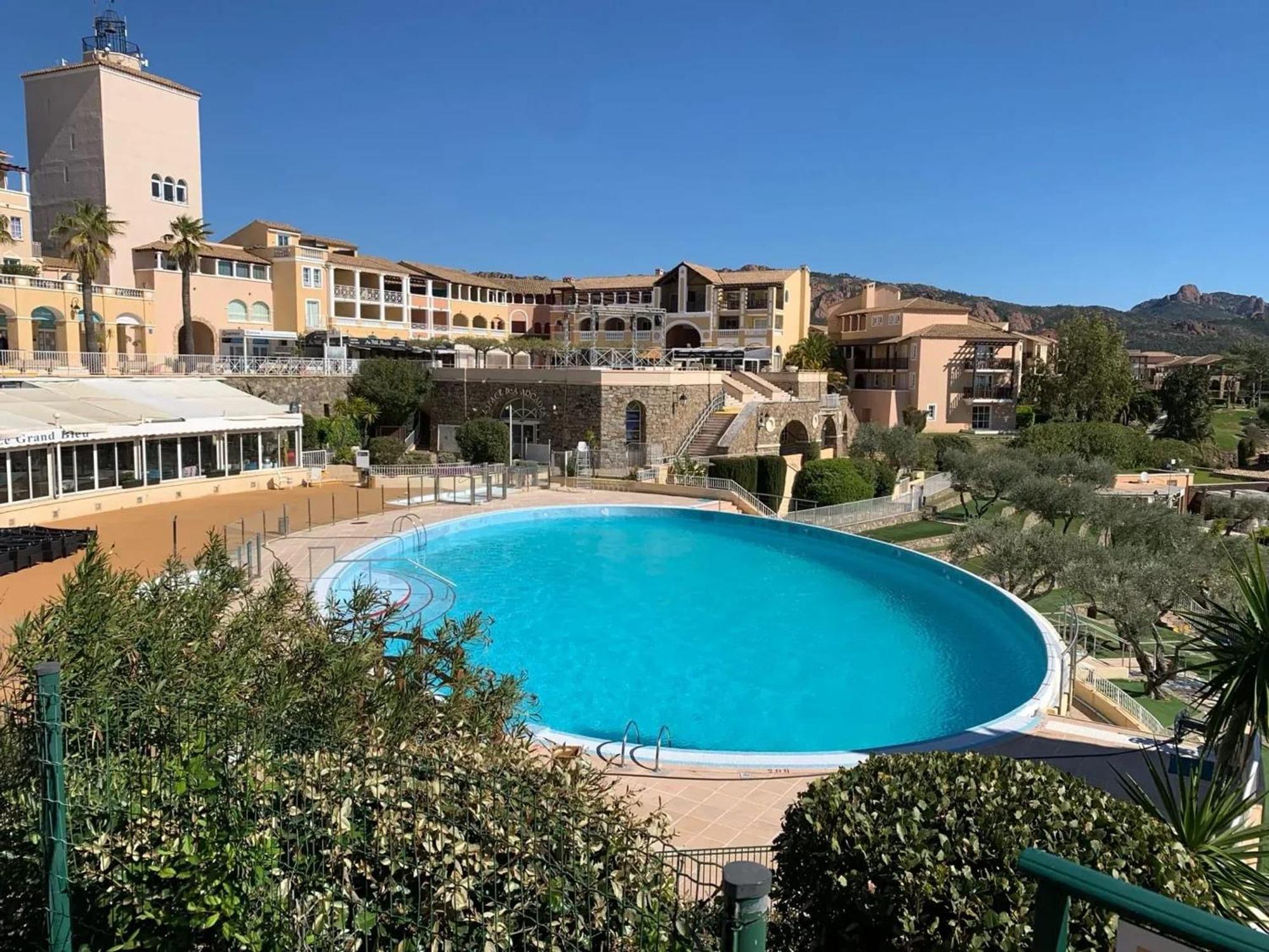 Appartement Familial Avec Vue Sur La Mer A Agay 40 M² + Piscine Saint-Raphaël Exterior foto